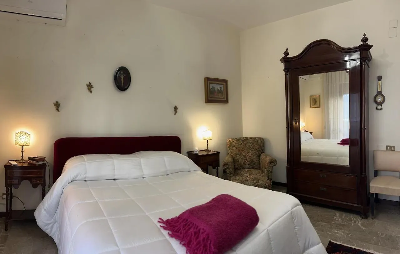 Holiday & House - Imparato Palermo Centro Politeama Italy
