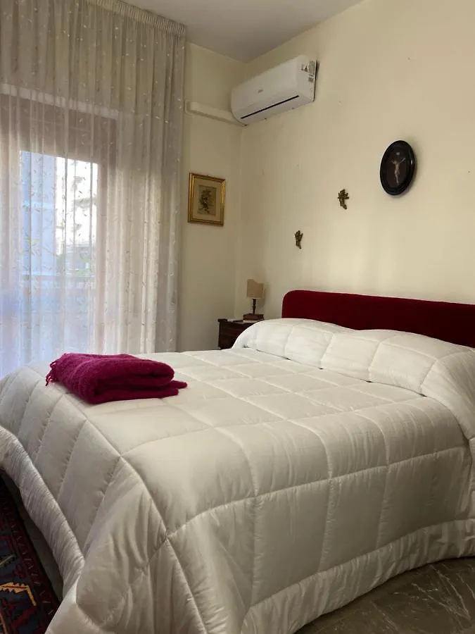 Holiday & House - Imparato Palermo Centro Politeama Apartment
